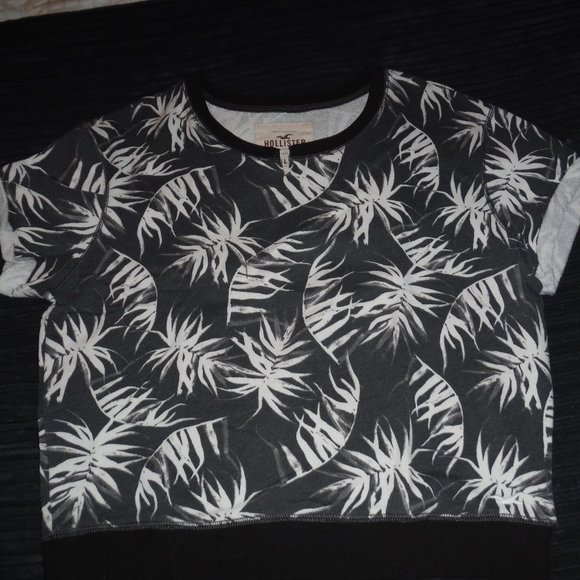 Tops - ✅3/40$ HOLLISTER roll up sleeve top